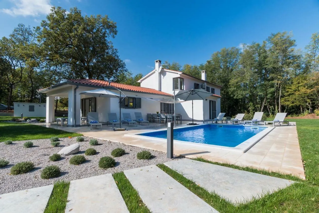Villa Stepancic - Large Garden And Heated Pool لابين
