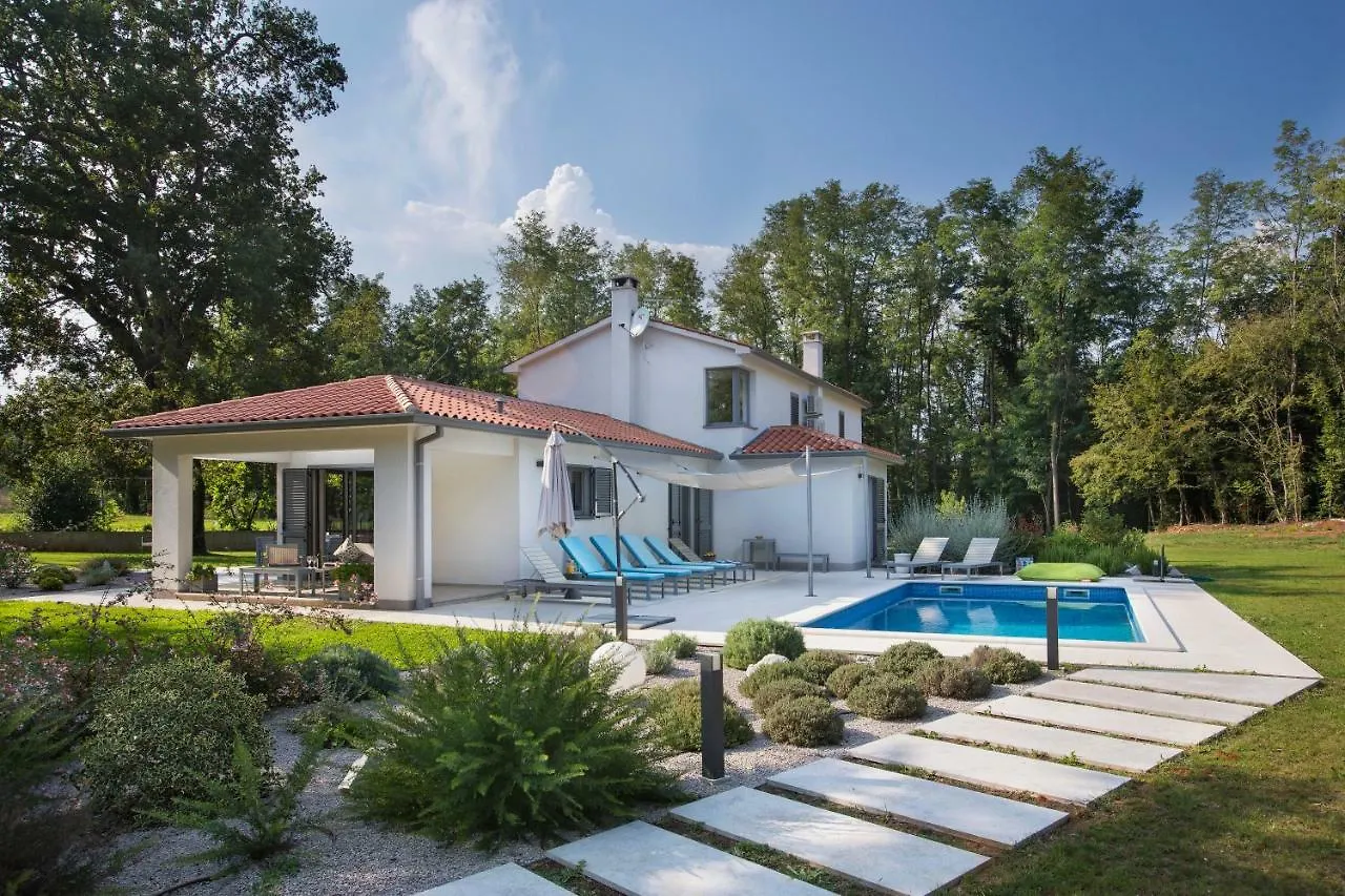 Villa Stepancic - Large Garden And Heated Pool لابين 0*,