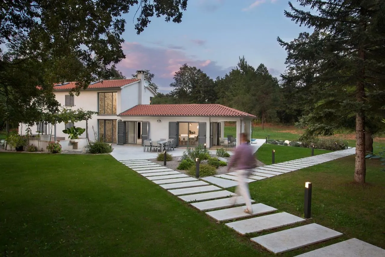 Villa Stepancic - Large Garden And Heated Pool Labin